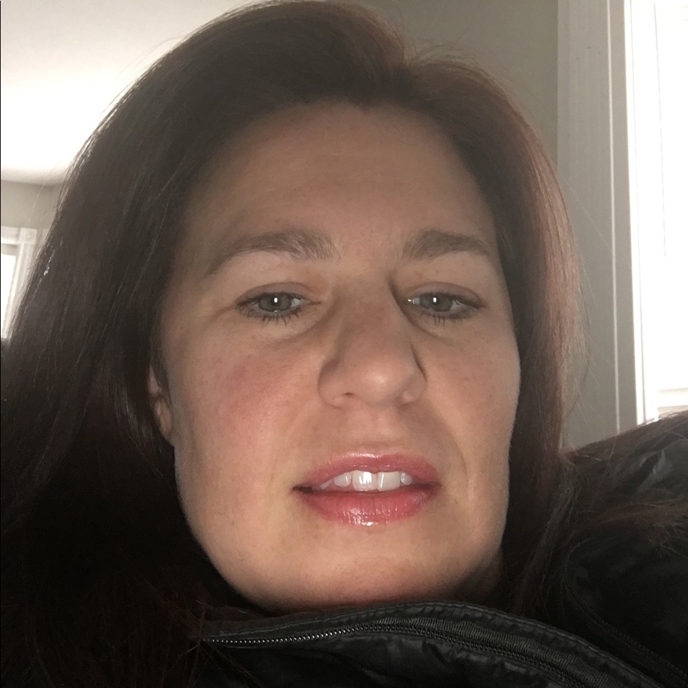 Meet your Posher, Carrie